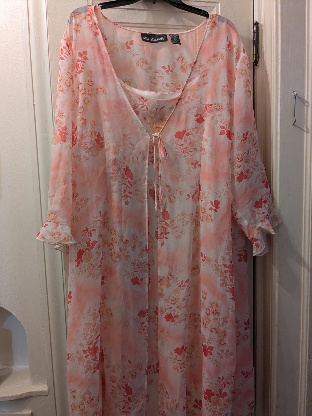 Mlle Gabrielle Pink & Cream Floral Sheer Robe